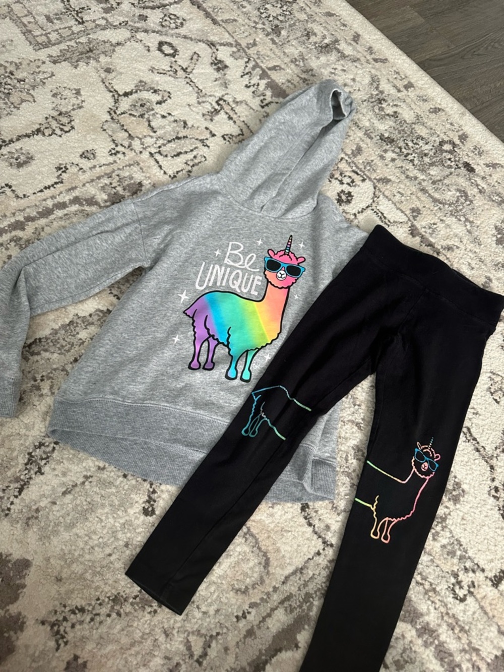 Kids 'Be Unique' Rainbow Llama Hoodie & Leggings Set - Gray & Black